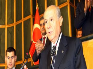 <font color=red>BAHÇELİ 'ERDOĞAN KELOĞLAN MASALLARI ANLATIYOR'</font>