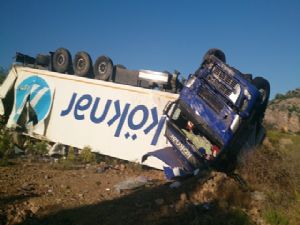 GAZİPAŞA'DA TIR KAZASI :1 YARALI