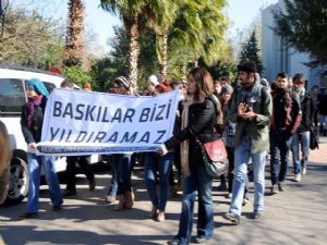 AKDENİZ ÜNİVERSİTESİ'NDE PROTESTO 