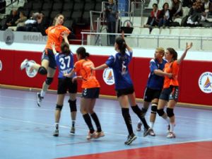 MURATPAŞA BELEDİYESİ: 37 - ARAÇ BELEDİYESPOR: 31