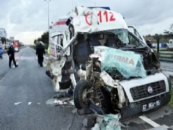 ANTALYA'DA AMBULANS KAZASI