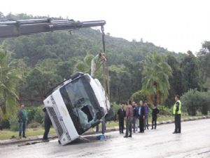 ANTALYA'DA 2 TURİST OTOBÜSÜ KAZASI