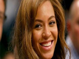 BEYONCE KUR'AN 'DAN AYET PAYLAŞTI