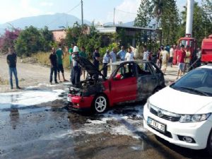 KUMLUCA'DA SEYİR HALİNDEKİ ARAÇ YANDI 