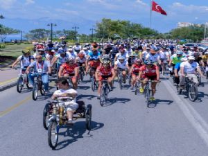 ANTALYA'LI KADINLAR SAĞLIK İÇİN PEDAL ÇEVİRDİLER