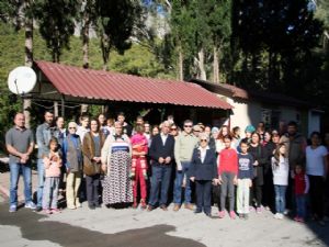 ANTALYA'DA OTOBÜSLERİ İÇİN İMZA TOPLADILAR