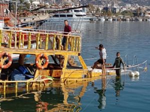 ALANYA'DA GEZİ TEKNESİ TEHLİKESİ