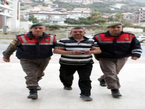 ANTALYA'DA ÇEKİÇLİ KATİL TUTUKLANDI